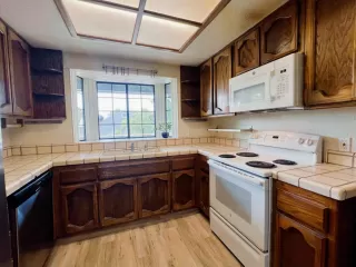 Photo #4: 224081667 Listing