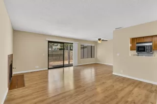 Photo #2: 224081703 Listing