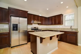 Photo #4: 224081717 Listing 