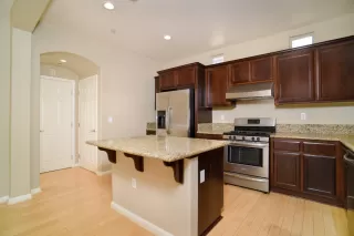 Photo #5: 224081717 Listing 