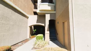 Photo #5: 224083079 Listing