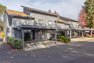 More Details about MLS # 224083351 : 3180 COUNTRY CLUB DR #5A