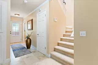 Photo #3: 224083524 Listing