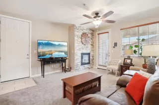 Photo #1: 224084028 Listing