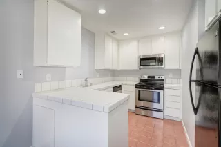 Photo #6: 224084162 Listing