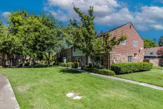 Photo #2: 224084266 Listing