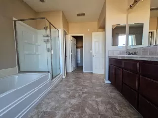 Photo #4: 224084567 Listing 