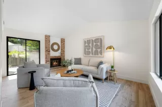 Photo #5: 224084603 Listing 