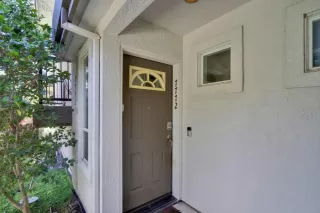 Photo #4: 224085357 Listing