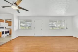 Photo #5: 224085582 Listing