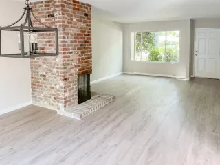 Photo #2: 224085699 Listing