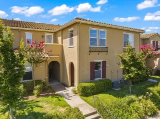 Photo #1: 224085961 Listing 