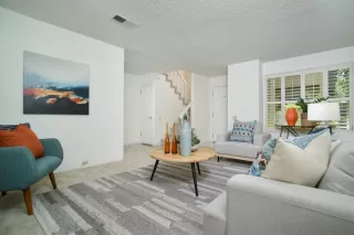 Photo #1: 224086048 Listing 