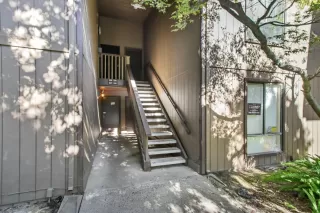 Photo #2: 224086278 Listing