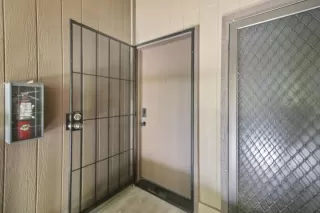 Photo #3: 224086278 Listing