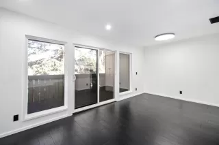 Photo #5: 224086278 Listing