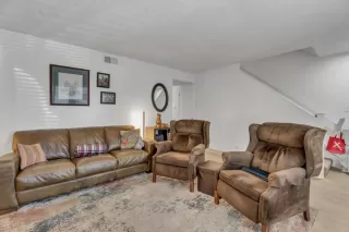 Photo #3: 224086444 Listing 