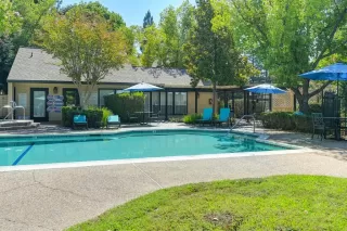 Photo #4: 224086680 Listing 