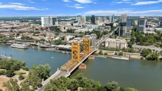 Photo #5: 224086726 Listing