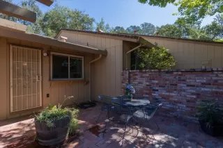 Photo #2: 224087060 Listing