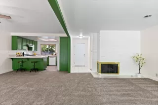 Photo #5: 224087060 Listing