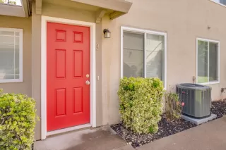 Photo #2: 224087107 Listing