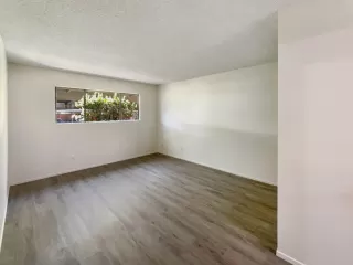 Photo #2: 224087458 Listing