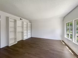 Photo #3: 224087458 Listing