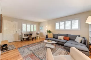 Photo #1: 224088392 Listing