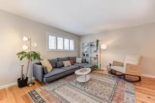 Photo #5: 224088392 Listing