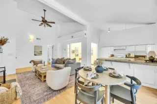 Photo #3: 224088866 Listing