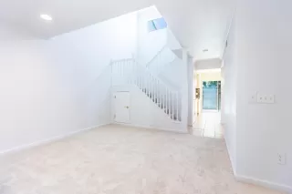 Photo #2: 224089257 Listing