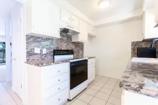 Photo #3: 224089257 Listing