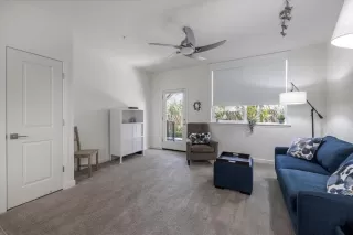 Photo #5: 224089825 Listing