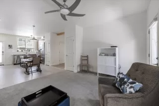 Photo #6: 224089825 Listing