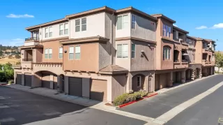 Photo #2: 224089837 Listing