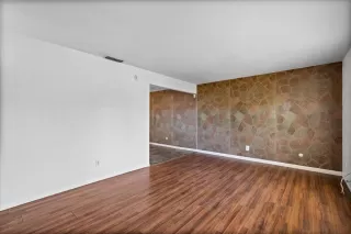 Photo #3: 224090322 Listing