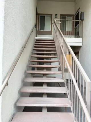 Photo #1: 224090490 Listing 