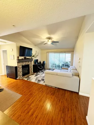 Photo #5: 224090490 Listing 