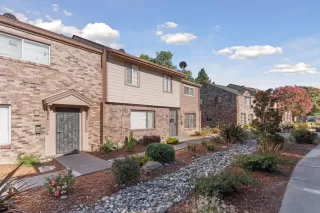 Photo #1: 224090969 Listing