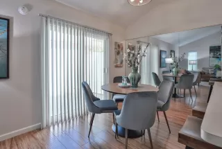 Photo #2: 224091587 Listing 