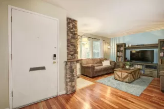 Photo #4: 224091852 Listing 