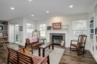 Photo #3: 224092285 Listing 