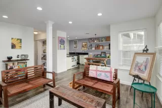 Photo #5: 224092285 Listing 