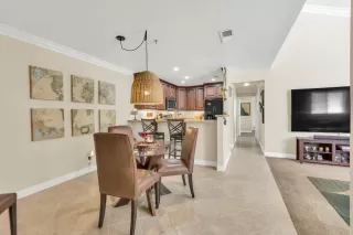 Photo #3: 224092523 Listing