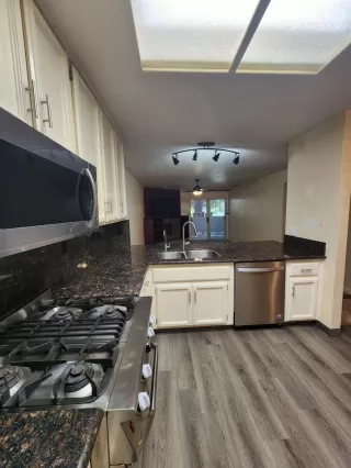 Photo #4: 224093128 Listing 