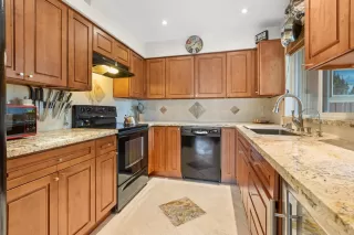 Photo #1: 224093154 Listing 