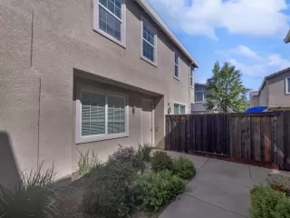 Photo #5: 224093991 Listing