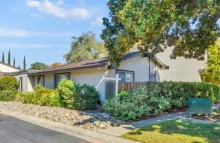 Photo #2: 224094133 Listing