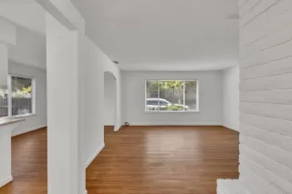 Photo #4: 224094133 Listing